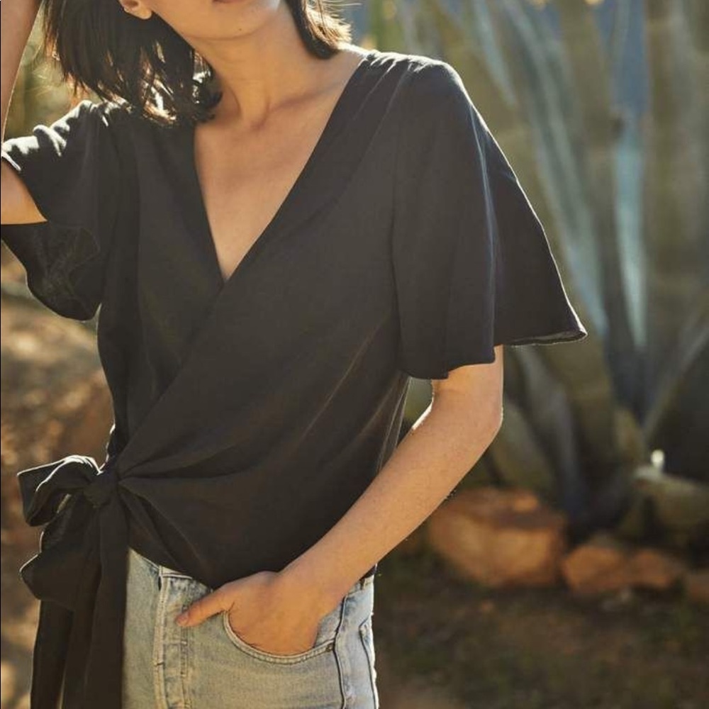 VETTA Wrap Top 2.0 in Black